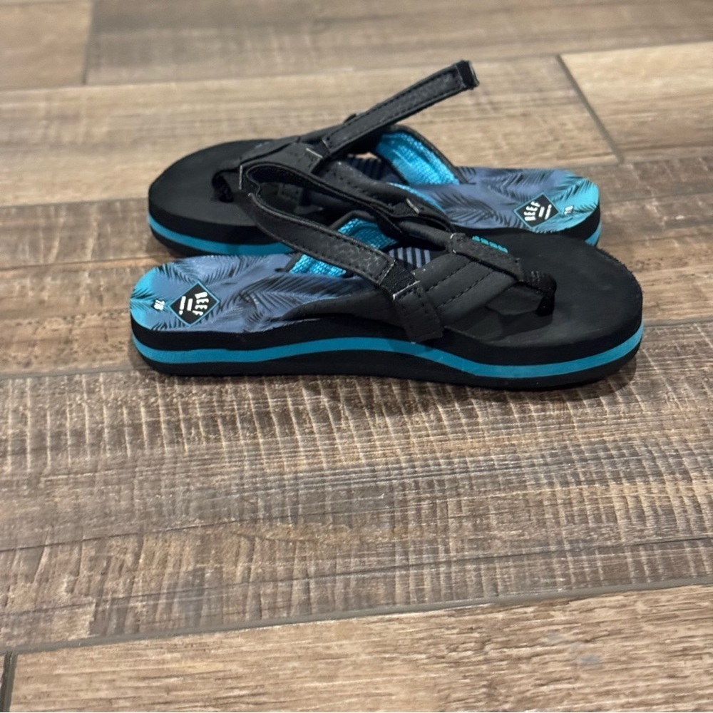 Reef Little Ahi Flip Flops Sandals Toddler Size 7/8 Heel Strap Black Blue - Picture 4 of 10